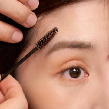 How to makeup for eyebrow